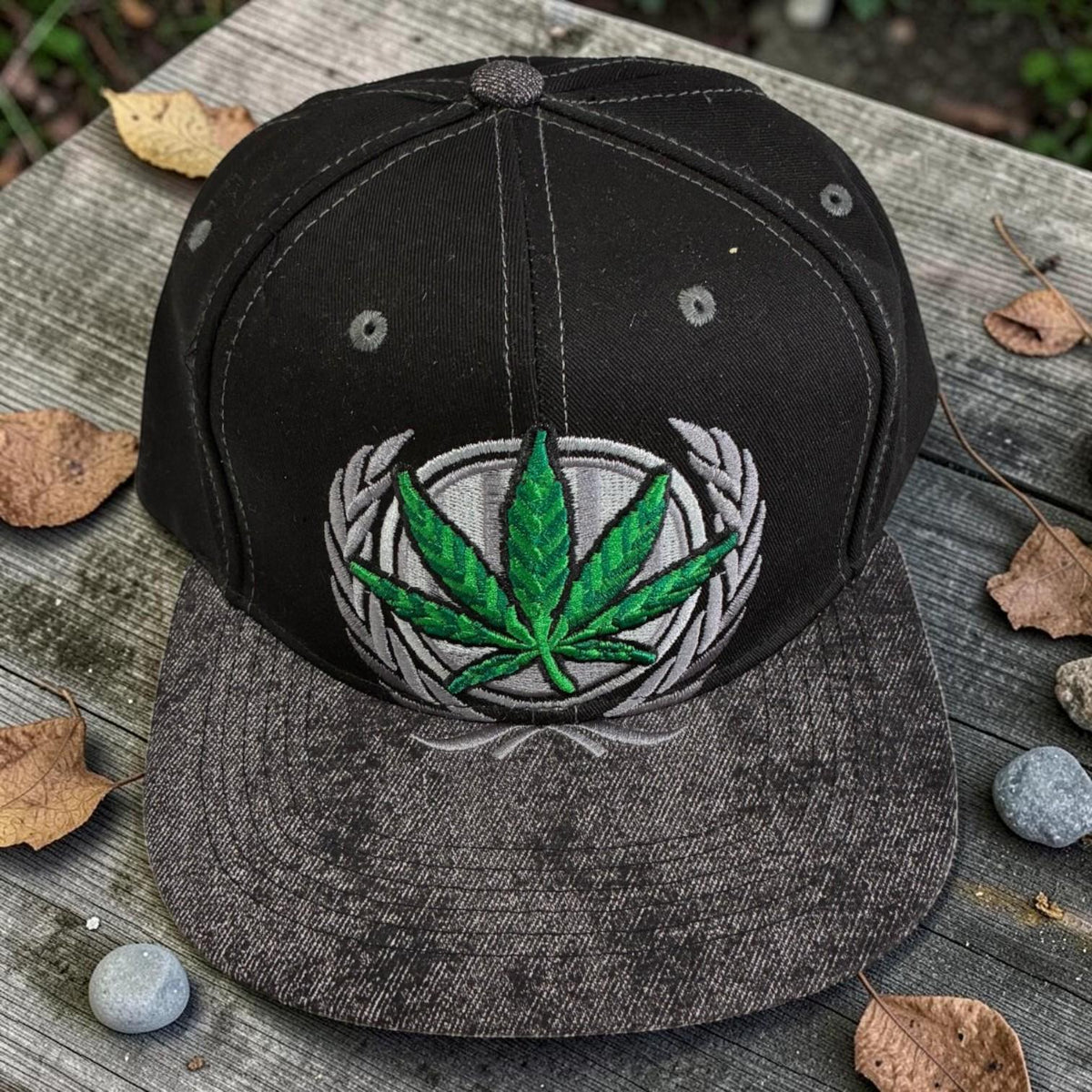 Cannabis Leaf 3D Embroidered Snapback Hat, Weed Leaf Flat Bill Cap, Marijuana Streetwear Hat, Adjustable Hip Hop Hat, Unisex Graphic Cap