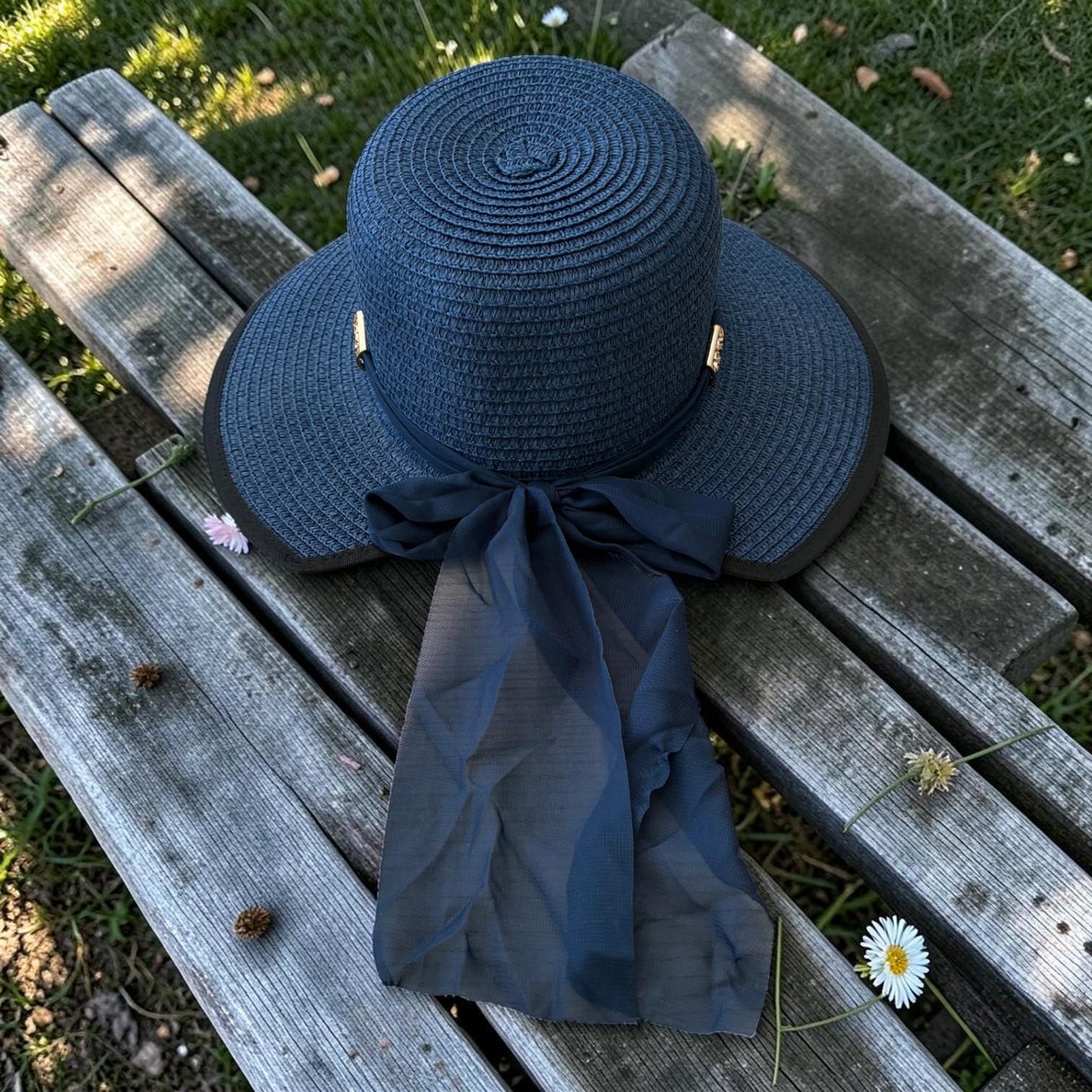 Wide Brim Straw Sun Hat with Decorative Bow – Foldable Raffia Beach Hat