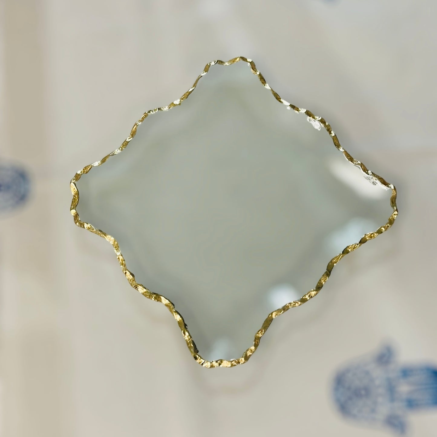 Square serving glass with Gold trim plate