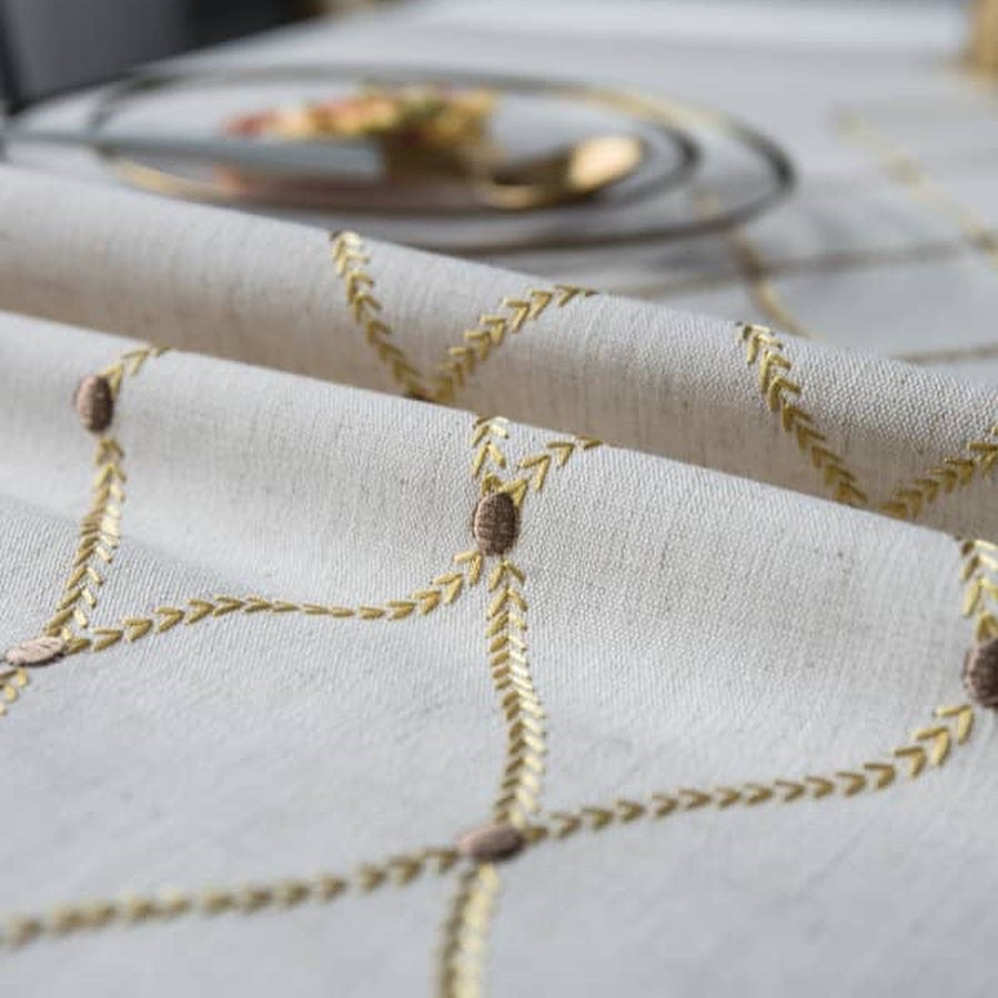 Golden classic embroidered on beautiful soft waterproof linen + 2 Matching pillowcases.